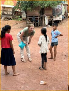 Sus talking to kids in Vietnam