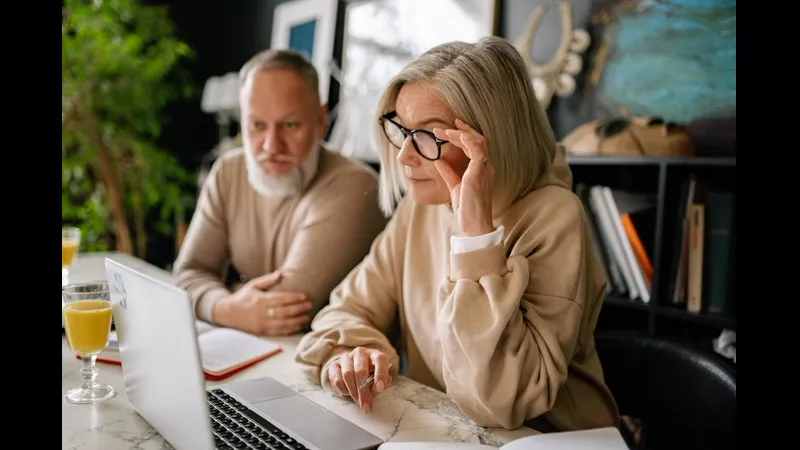 Medicare advisor helping a beneficiary compare plan options